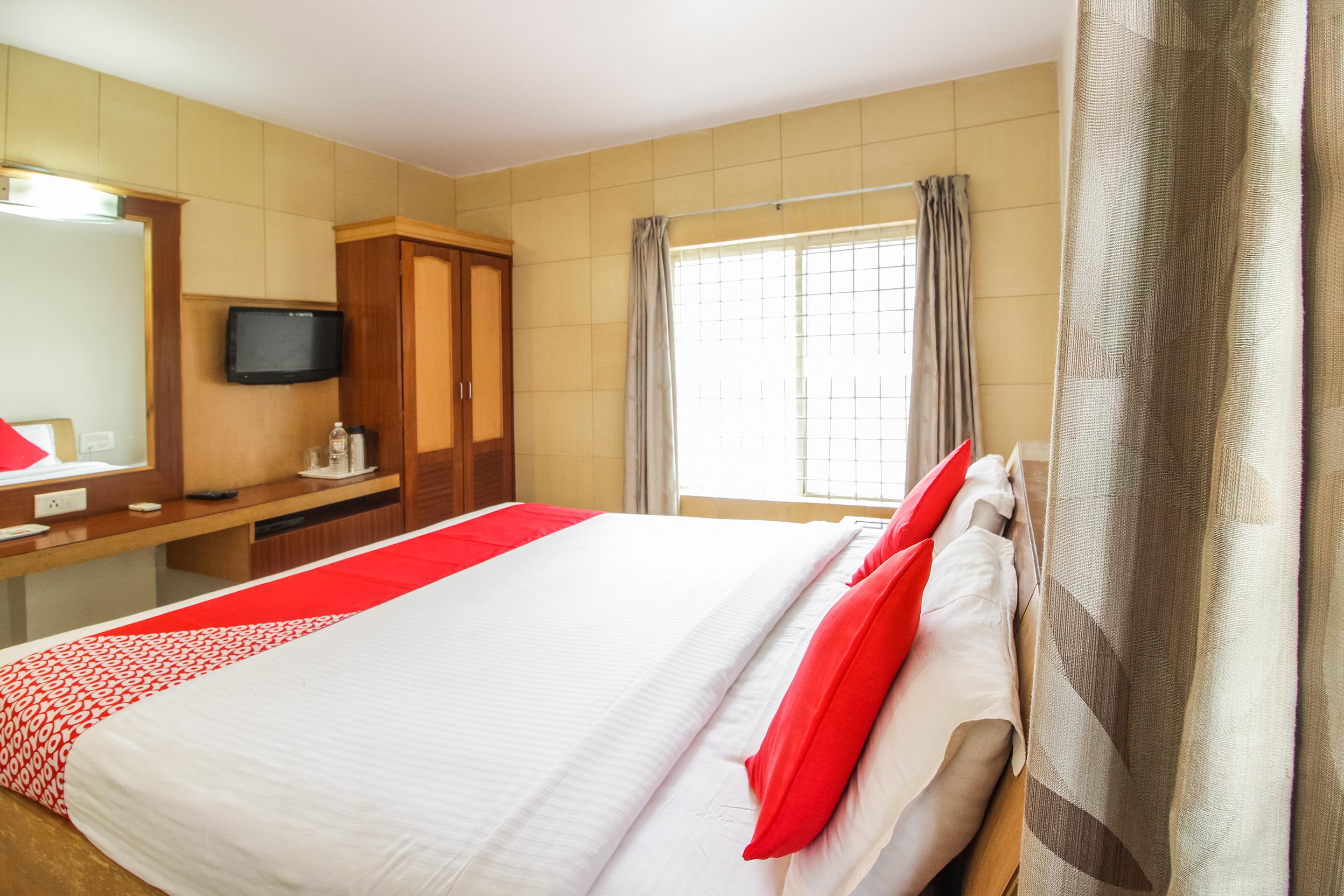 Hotel White Parrot Mysore Esterno foto