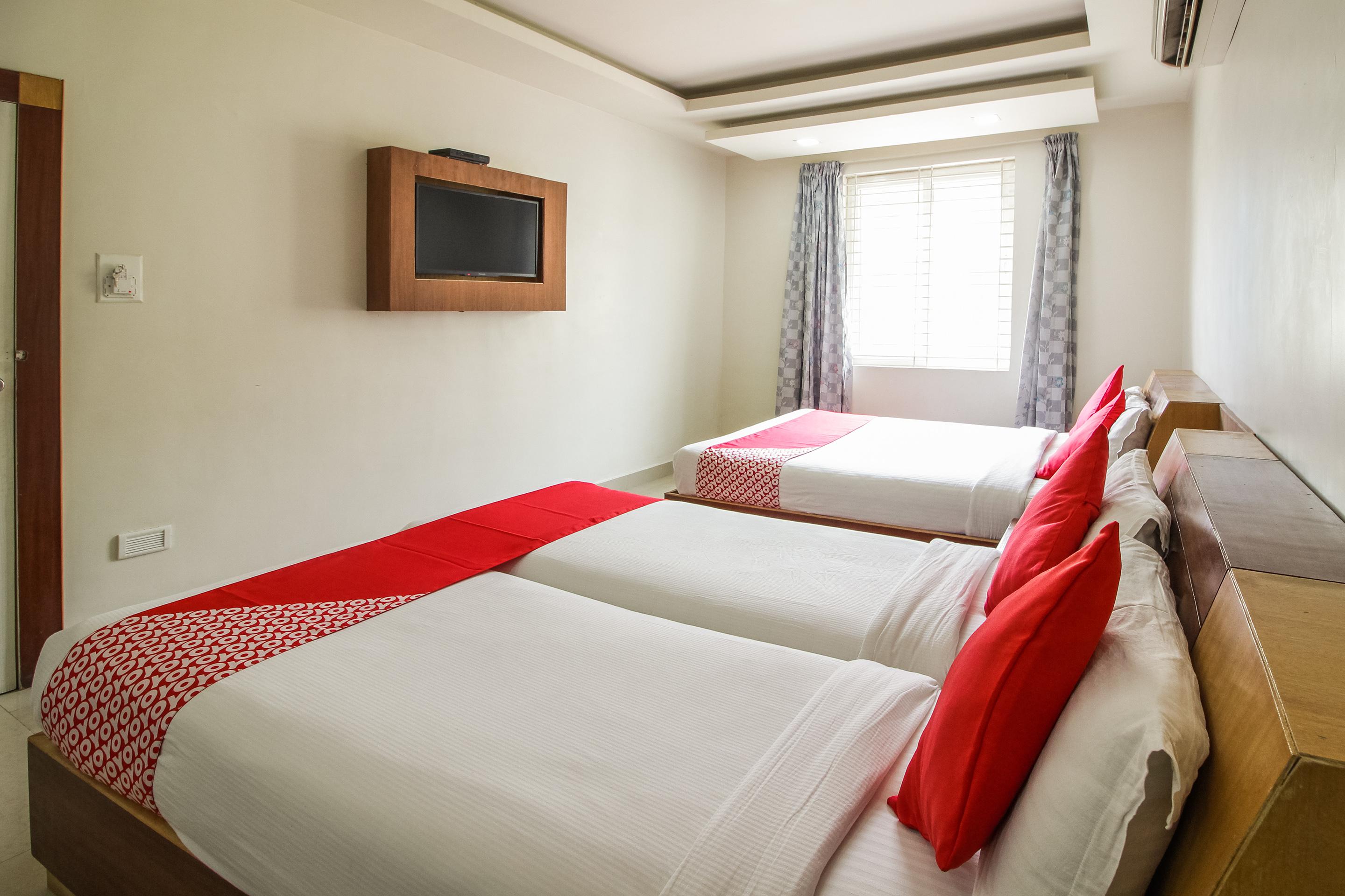 Hotel White Parrot Mysore Esterno foto