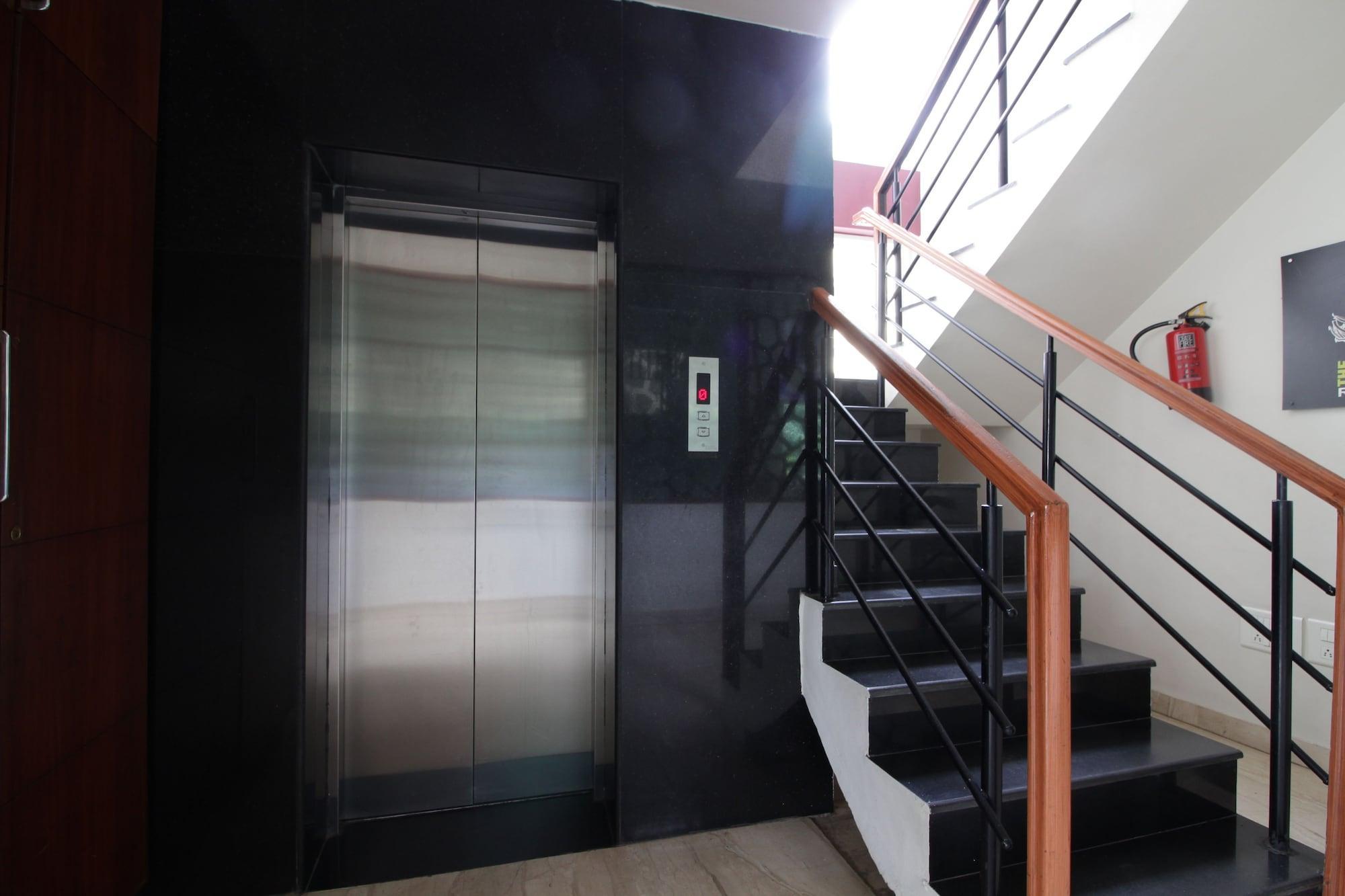 Hotel White Parrot Mysore Esterno foto