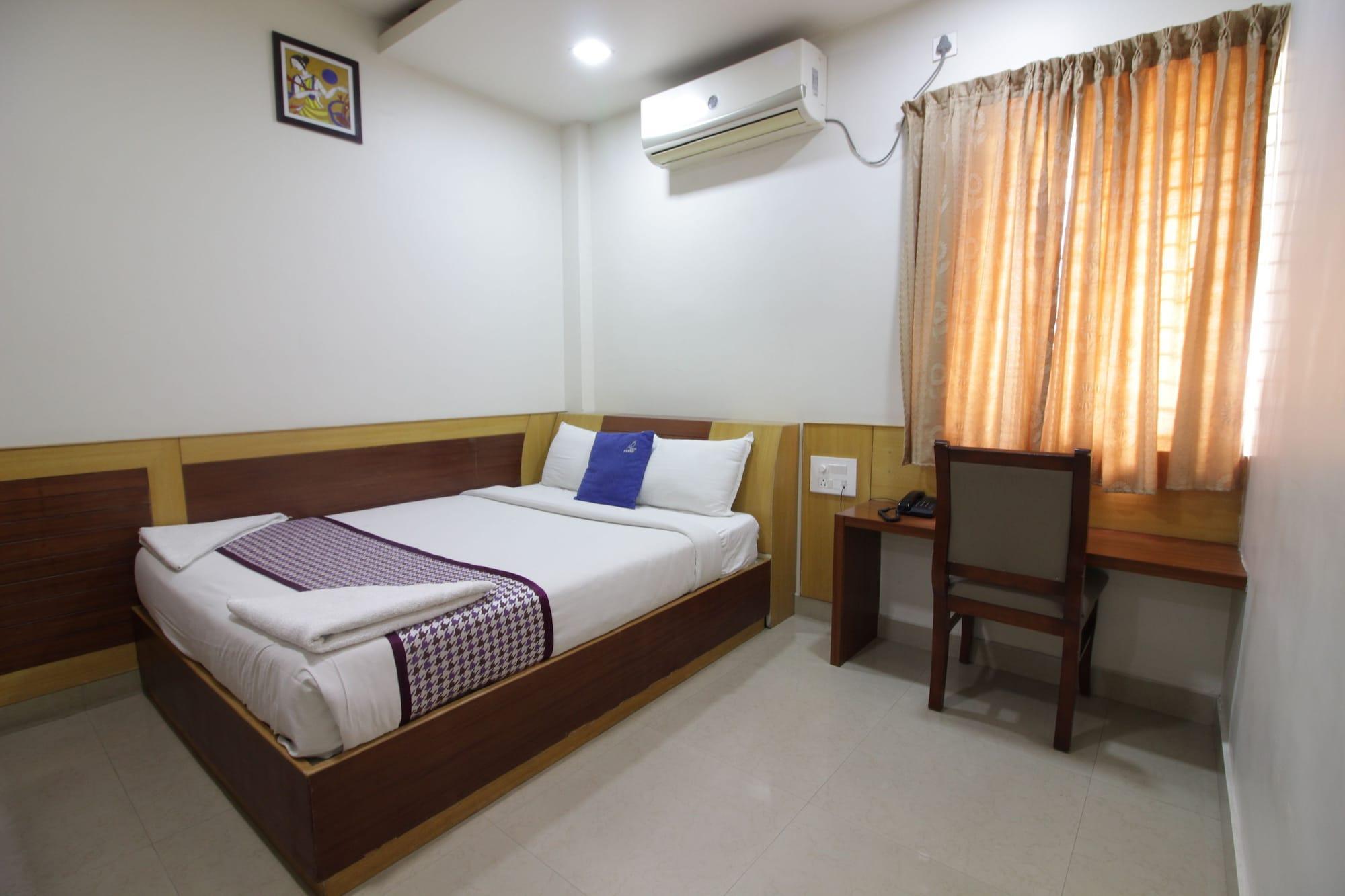 Hotel White Parrot Mysore Esterno foto