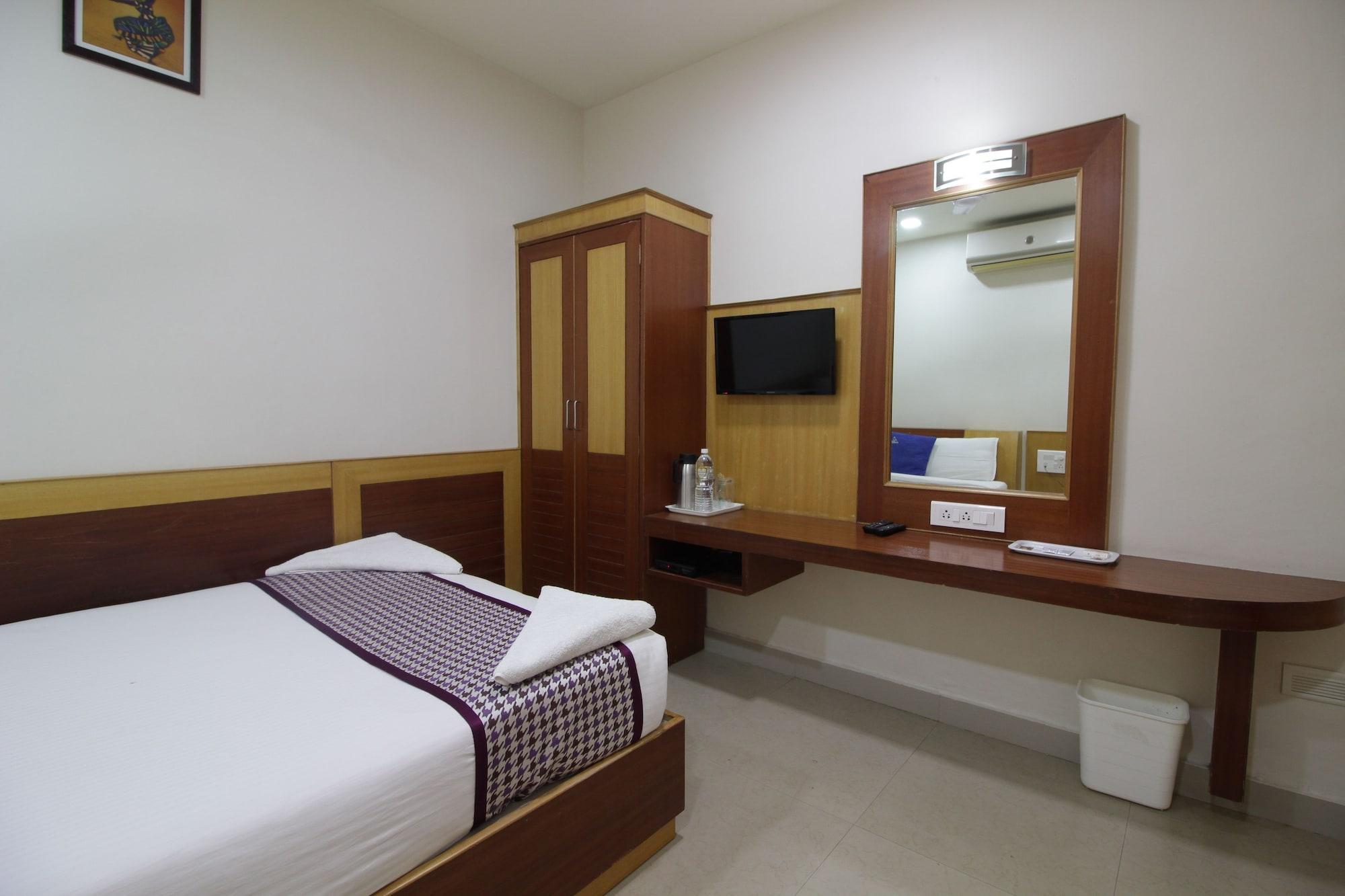 Hotel White Parrot Mysore Esterno foto