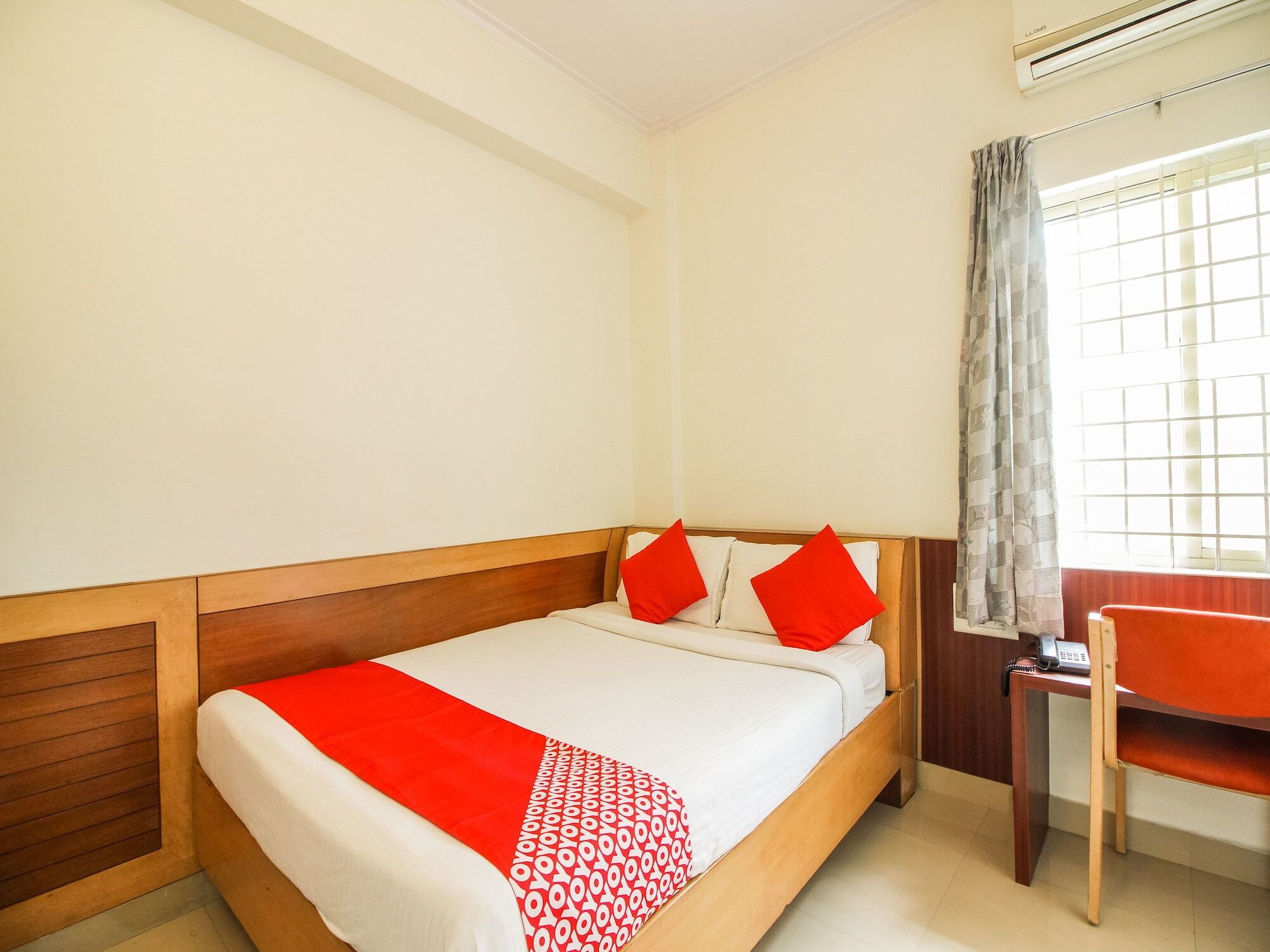 Hotel White Parrot Mysore Esterno foto